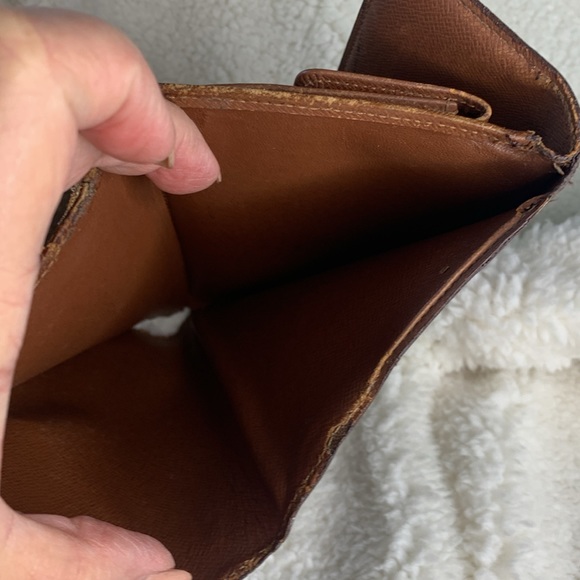 Louis Vuitton vintage, medium size wallet - Picture 11 of 13